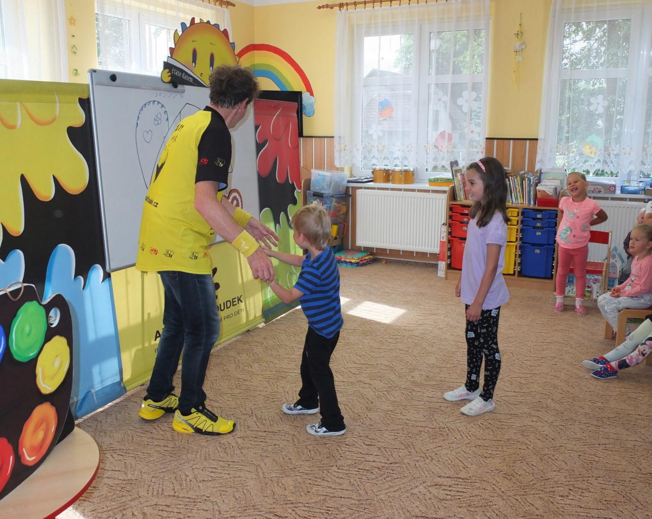 Ilustrátor Adolf Dudek v naší MŠ a loučení s předškoláky - 22