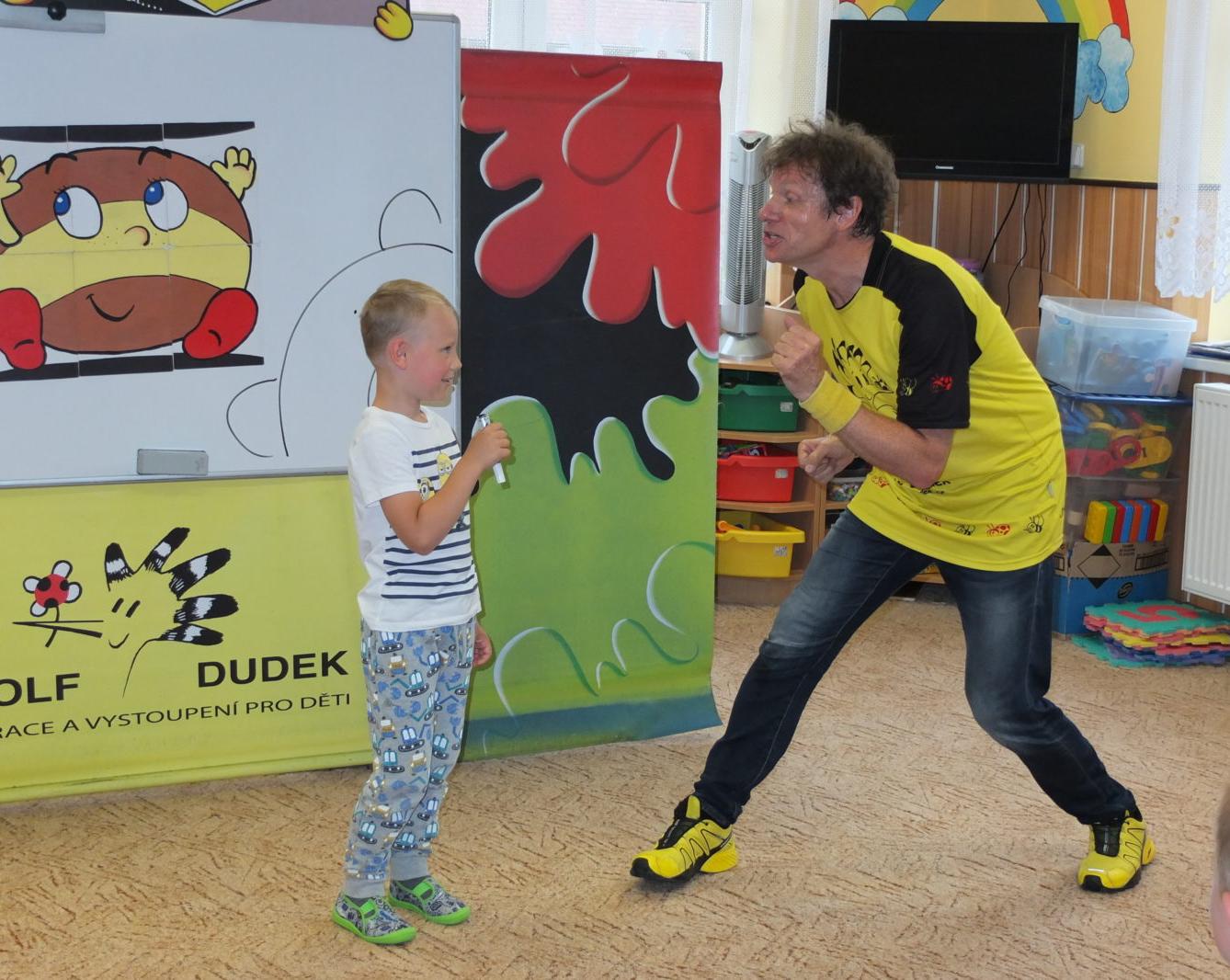 Ilustrátor Adolf Dudek v naší MŠ a loučení s předškoláky - 31