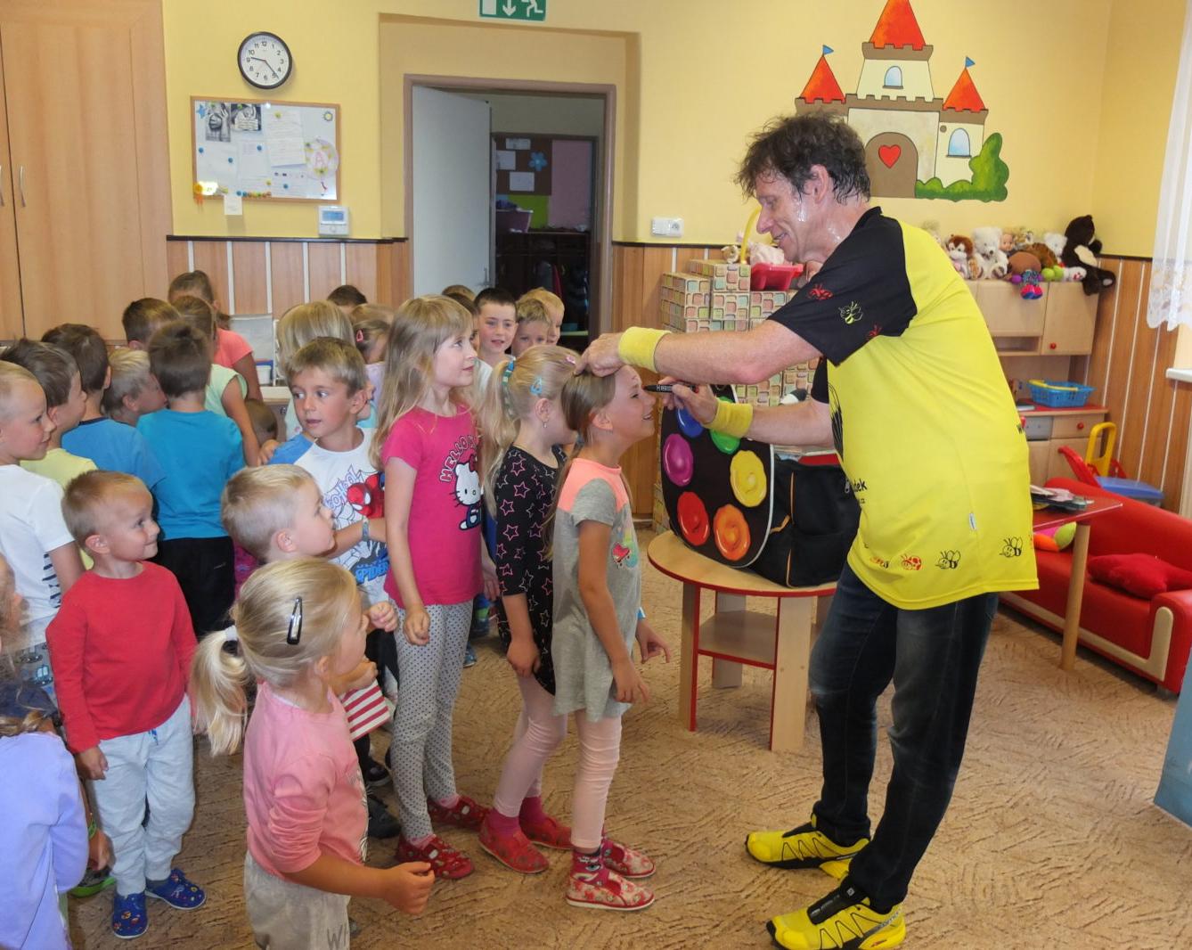 Ilustrátor Adolf Dudek v naší MŠ a loučení s předškoláky - 34