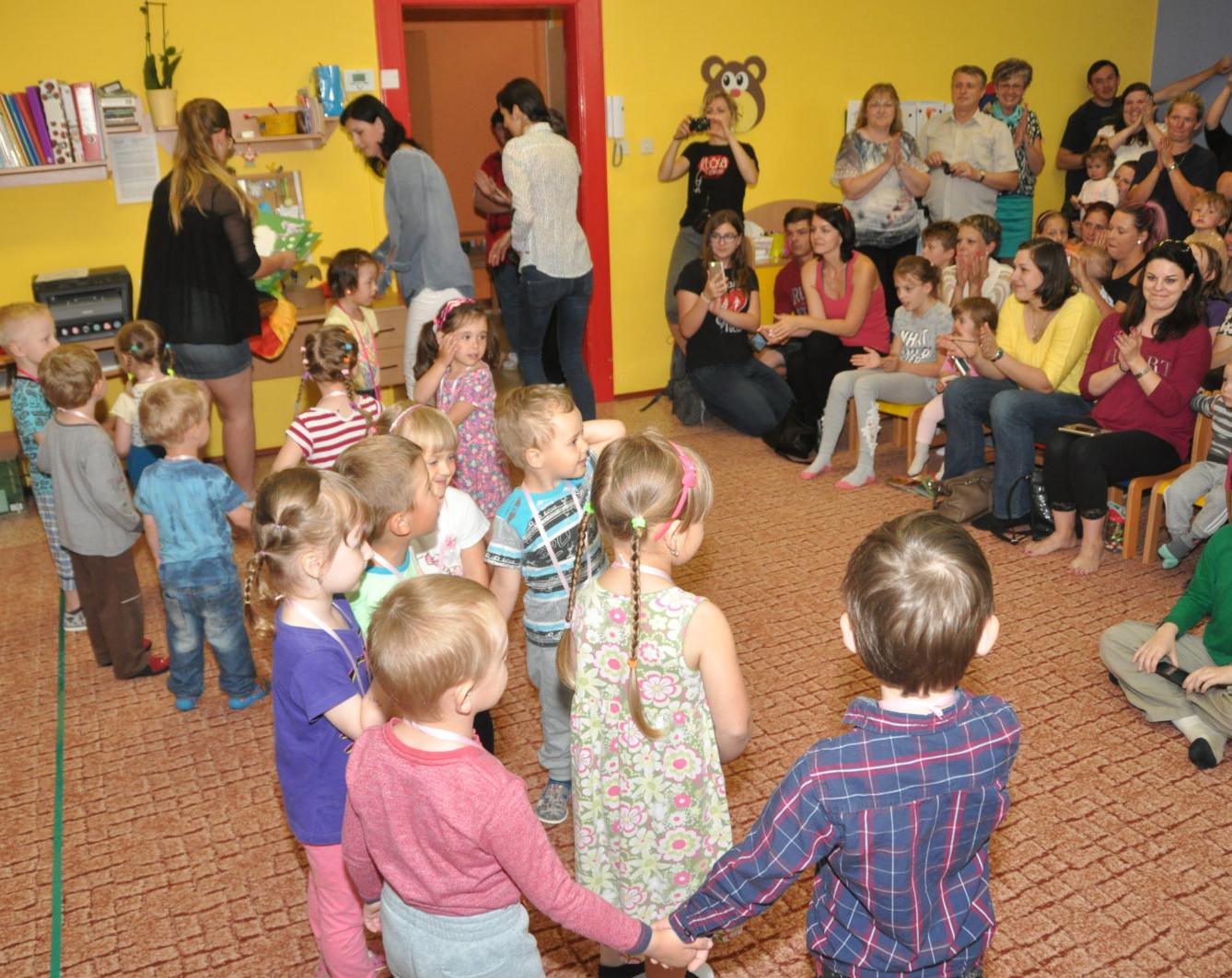 Besídka "Den maminek" - 17