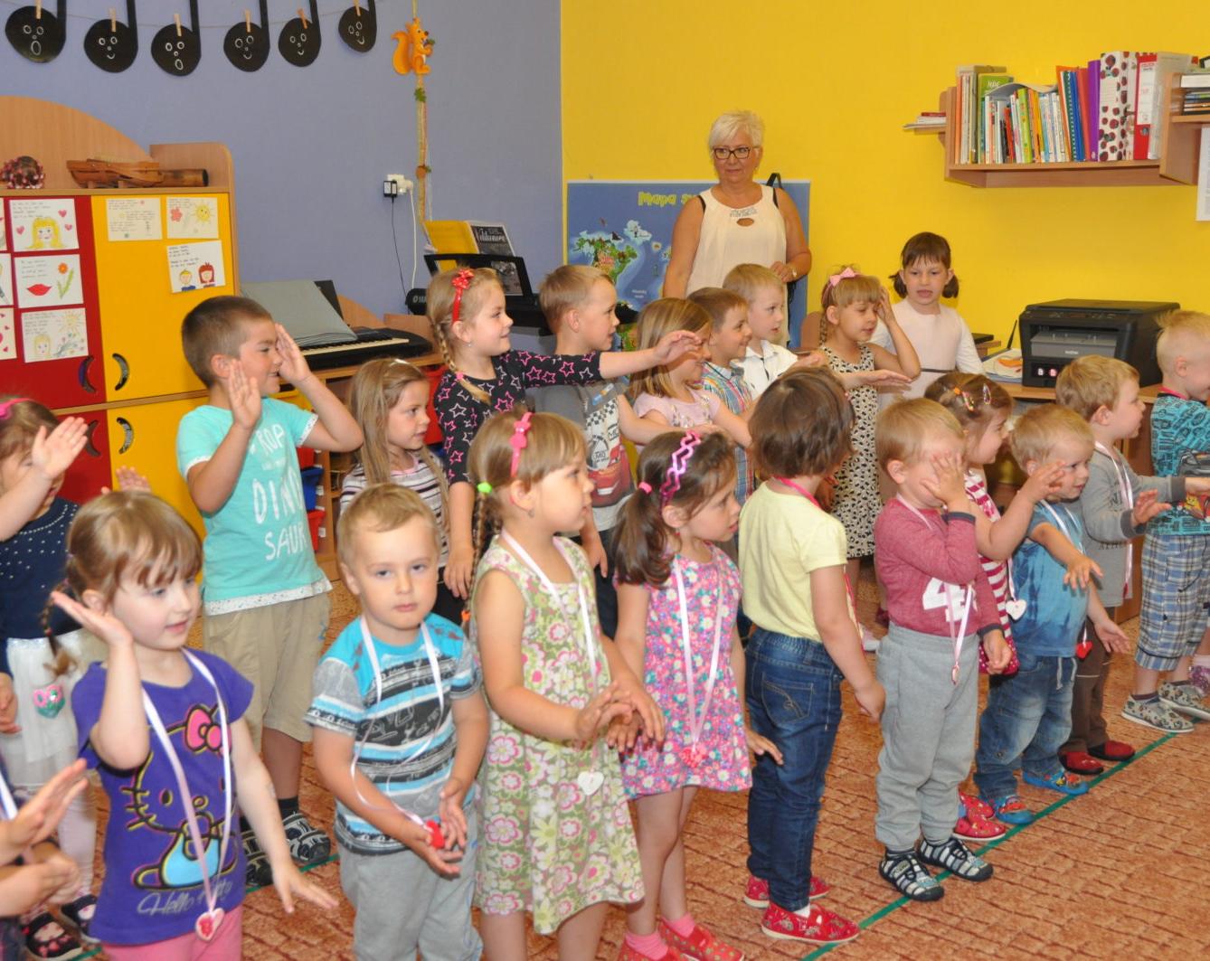 Besídka "Den maminek" - 24