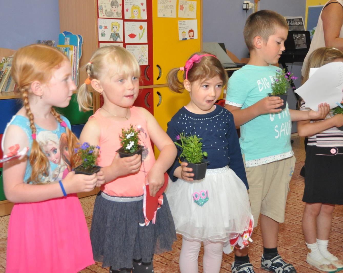 Besídka "Den maminek" - 38