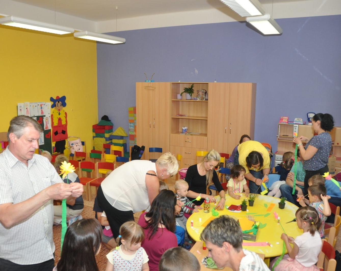 Besídka "Den maminek" - 73