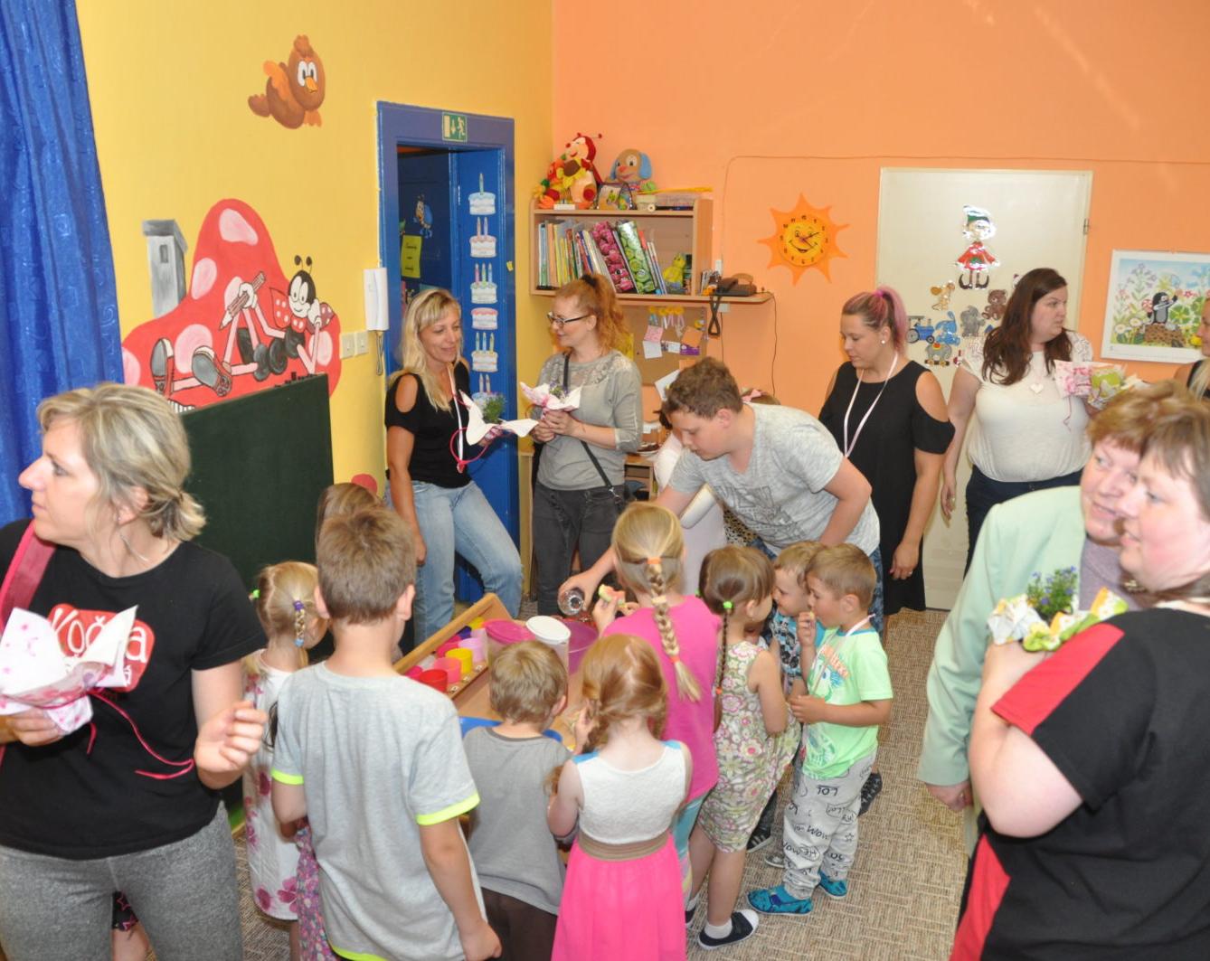 Besídka "Den maminek" - 76