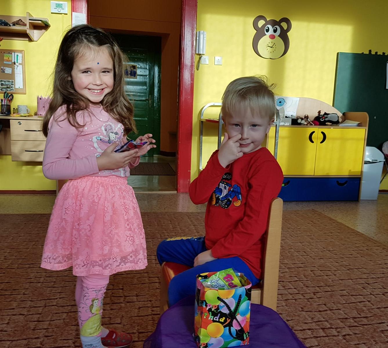 Brouči a Klokánci slaví: Stelinka a Jeníček, narozeniny - 5