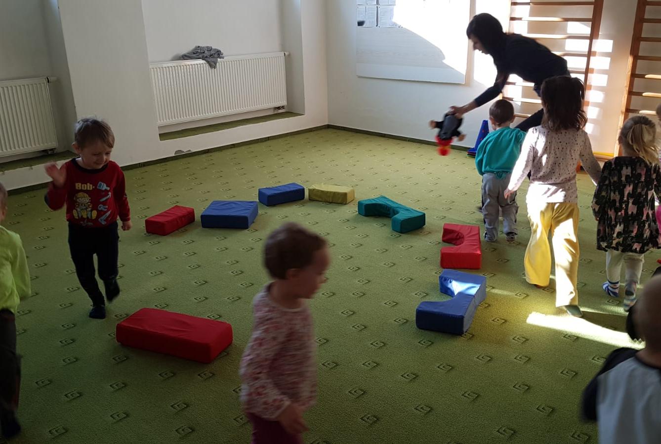 Broučci: v tělocvičně je to prima!!! - 1