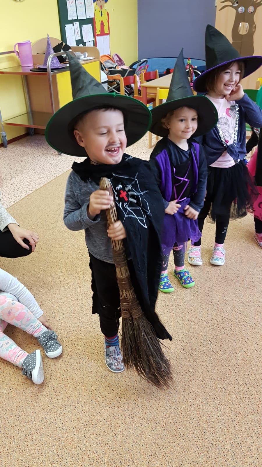 ČARODĚJNICKÉ DOPOLEDNE I. - 22