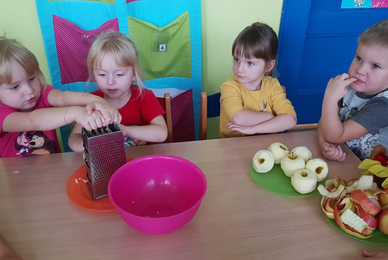 Broučci: "štrůdlíčkování" - 3