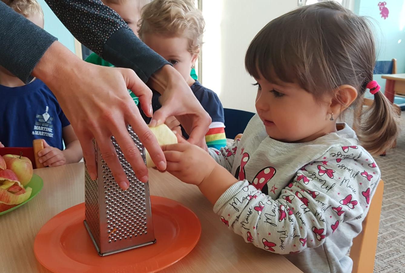 Broučci: "štrůdlíčkování" - 4