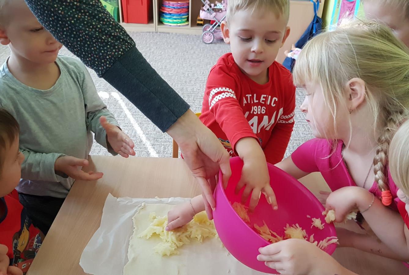 Broučci: "štrůdlíčkování" - 30