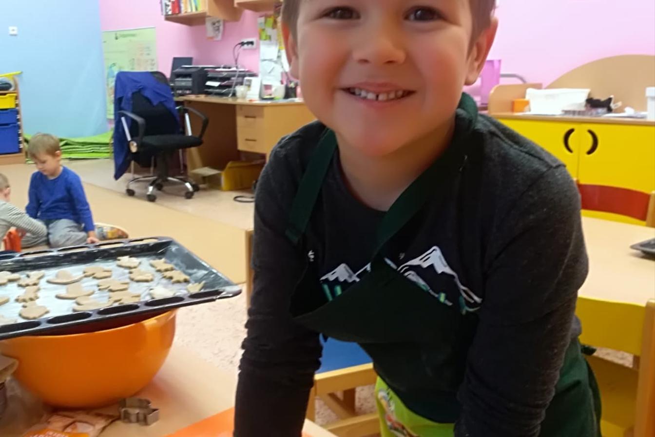 příprava na Vánoce: pečeme perníčky:-)