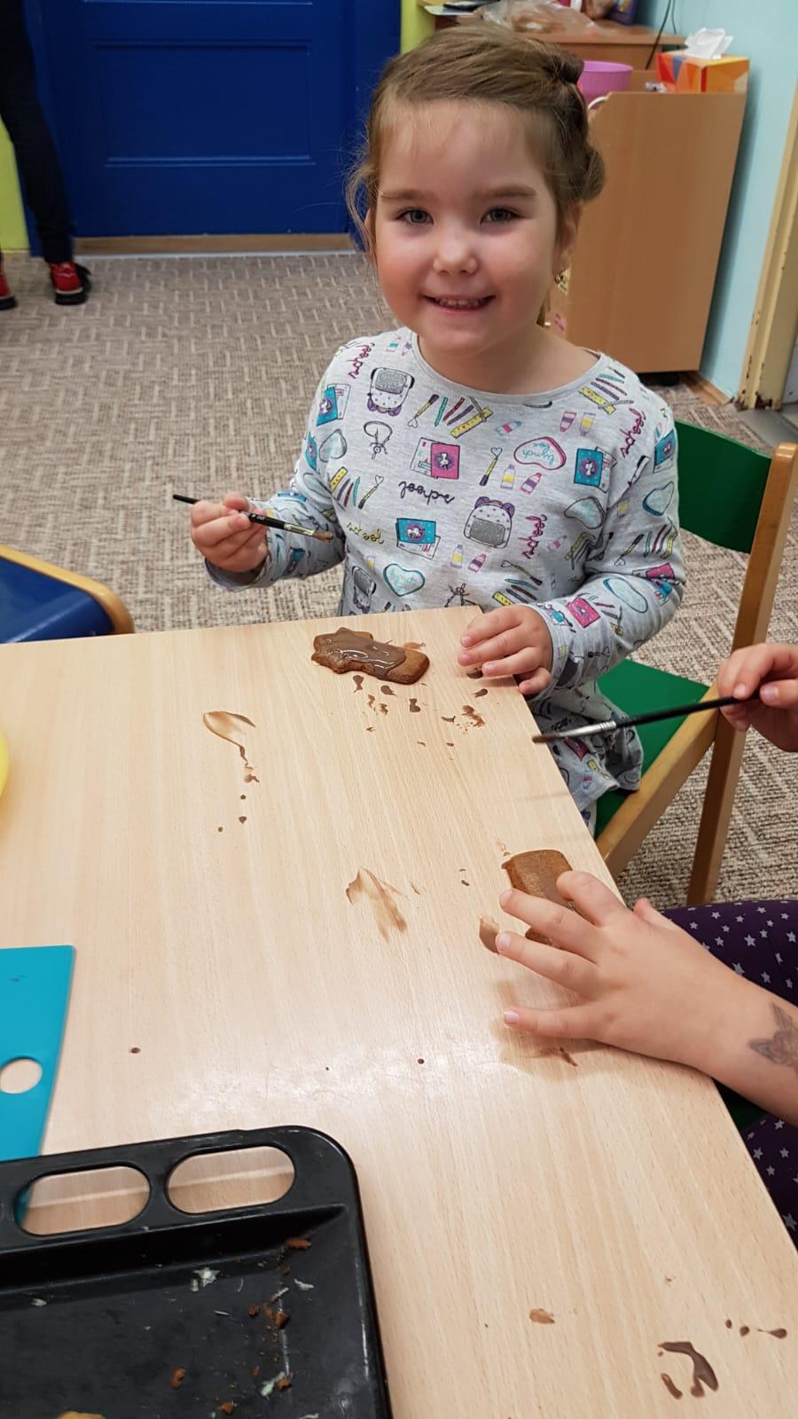 Zdobení perníčků a slepování lineckého - 7