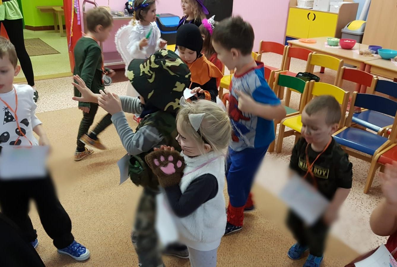 KARNEVALOVÉ DOPOLEDNE v MŠ - 12