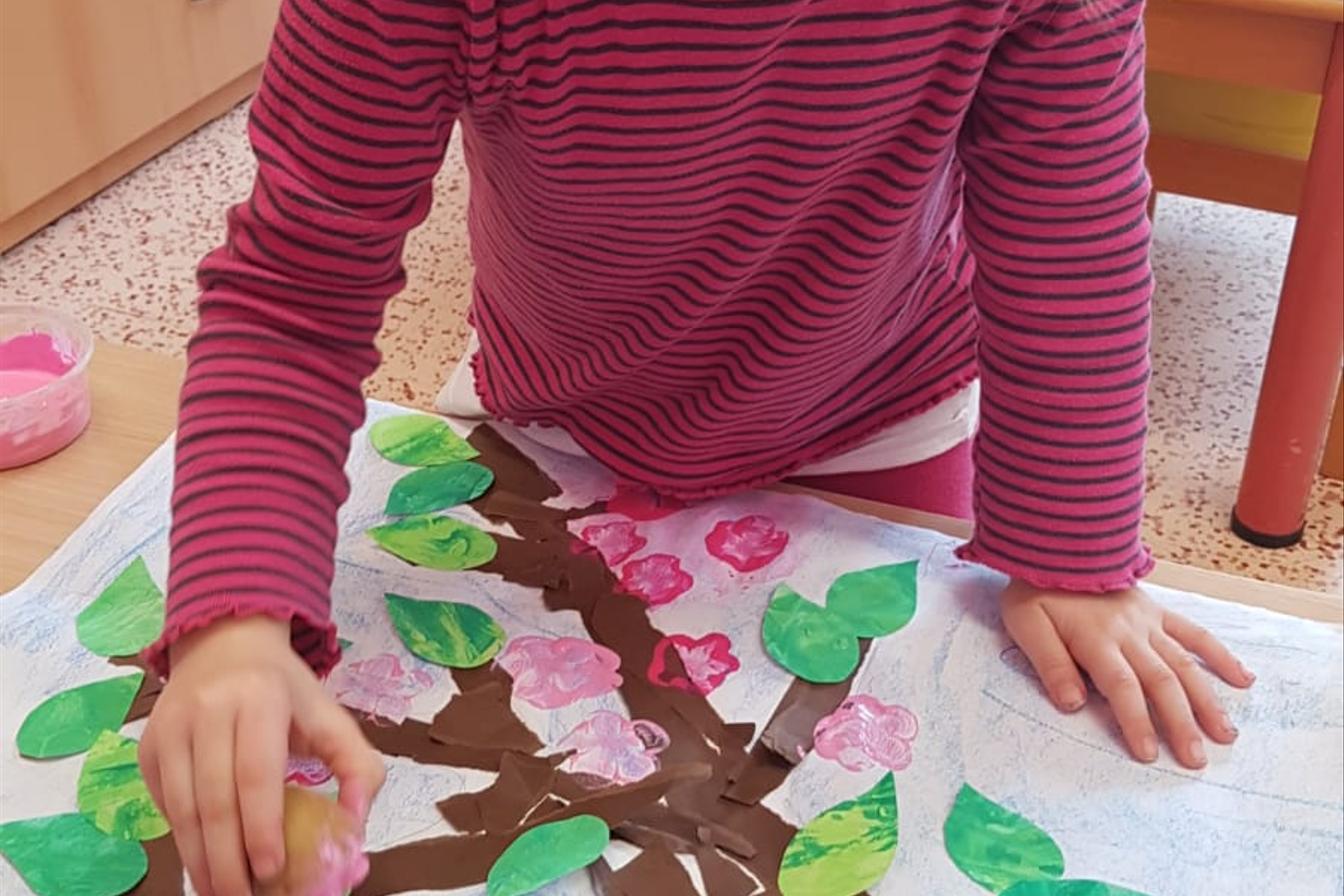 Vzpomínáme na školku: "Rozkvetlé jaro u Klokánků"