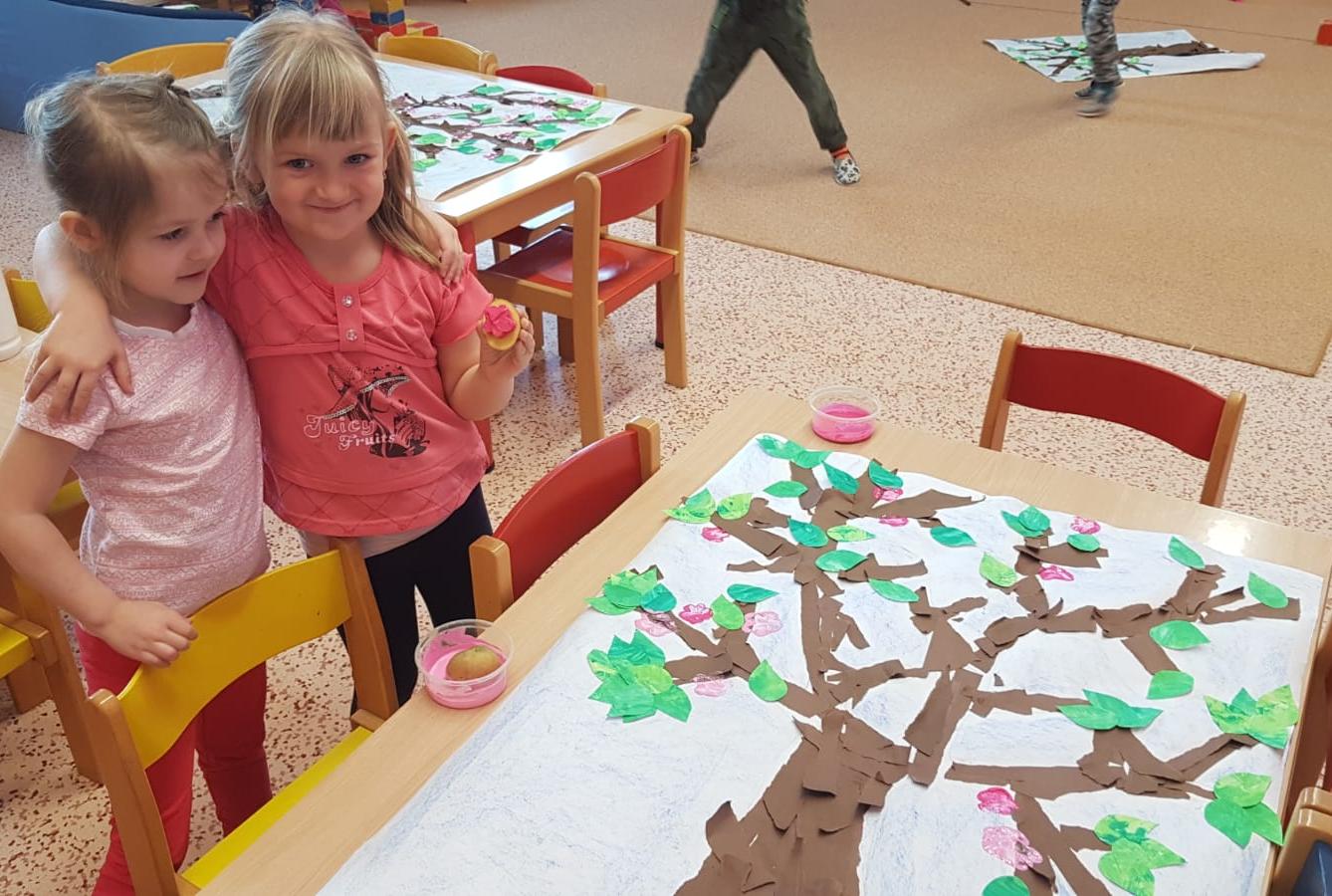 Vzpomínáme na školku: "Rozkvetlé jaro u Klokánků" - 3