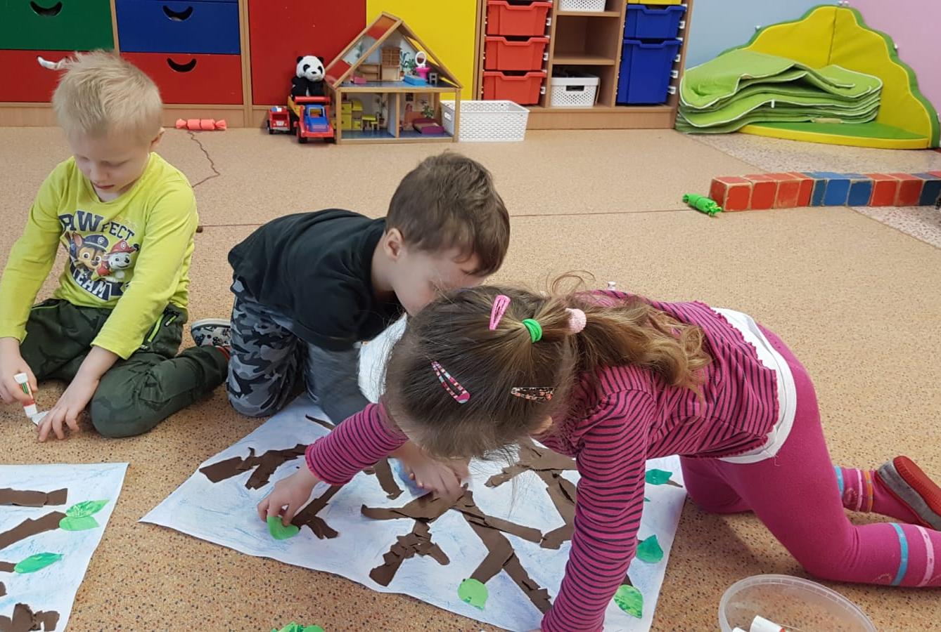 Vzpomínáme na školku: "Rozkvetlé jaro u Klokánků" - 5