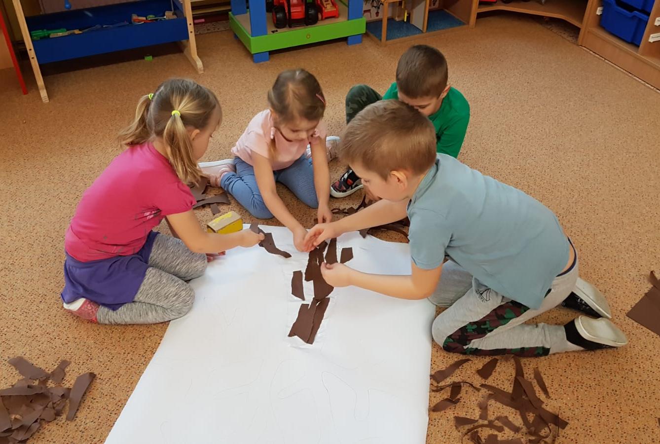 Vzpomínáme na školku: "Rozkvetlé jaro u Klokánků" - 25