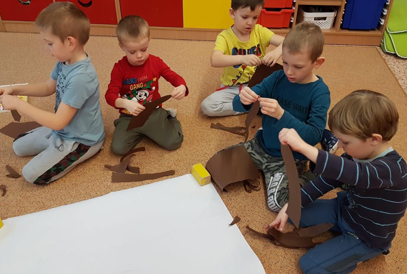 Vzpomínáme na školku: "Rozkvetlé jaro u Klokánků" - 27