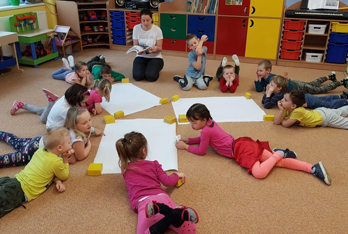 Vzpomínáme na školku: "Rozkvetlé jaro u Klokánků" - 29