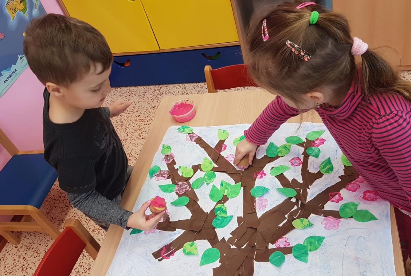 Vzpomínáme na školku: "Rozkvetlé jaro u Klokánků" - 40