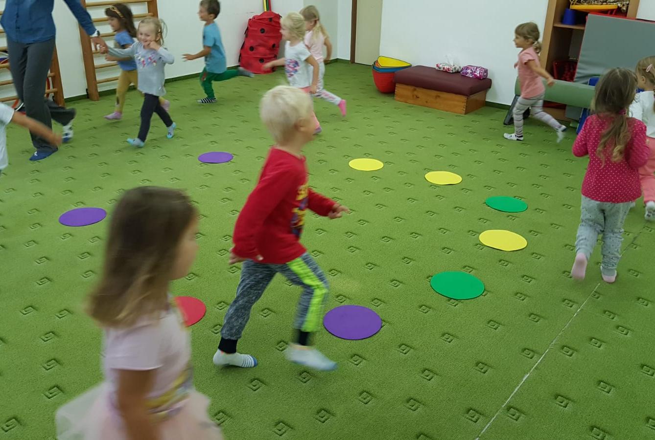 Broučci: "pracujeme a cvičíme" :-) - 3