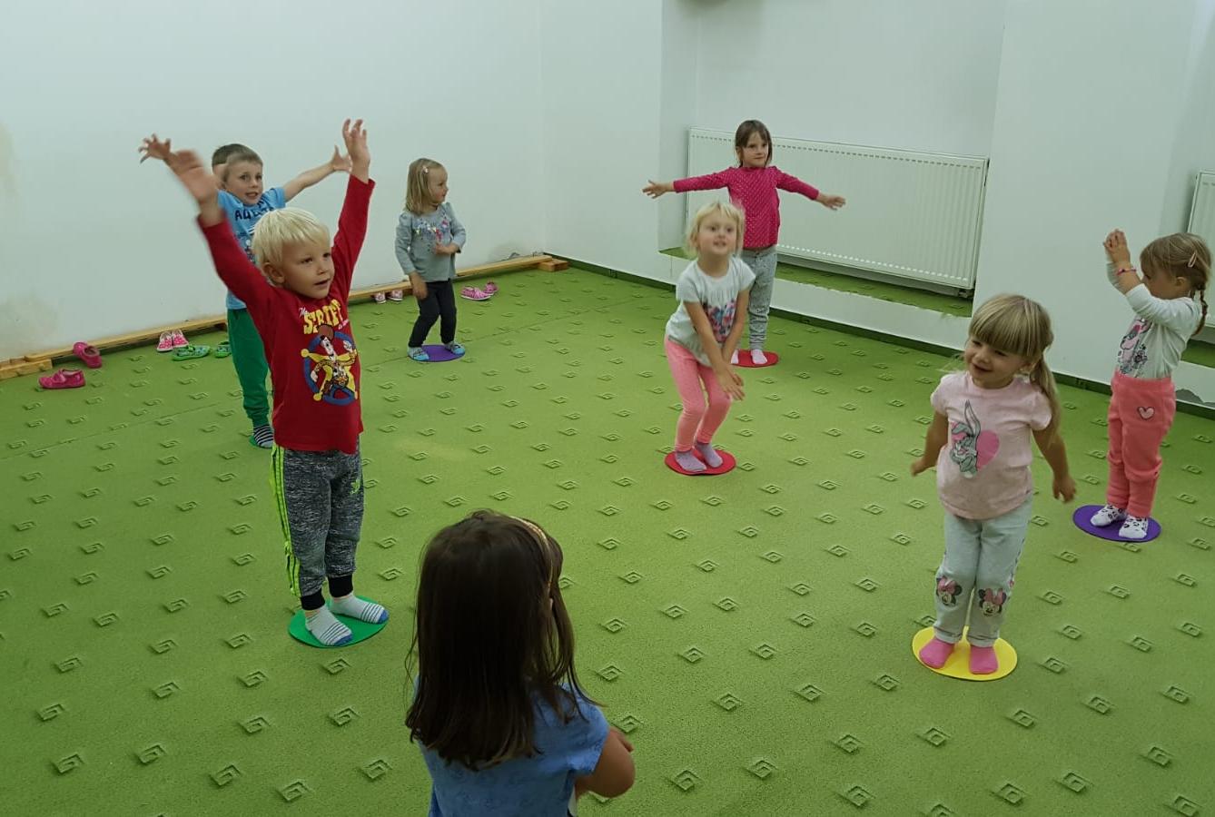 Broučci: "pracujeme a cvičíme" :-) - 5