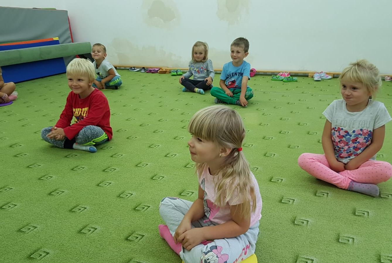 Broučci: "pracujeme a cvičíme" :-) - 12