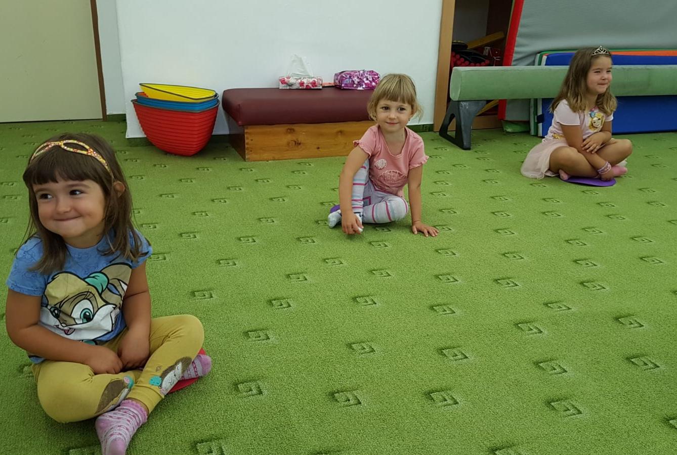 Broučci: "pracujeme a cvičíme" :-) - 14