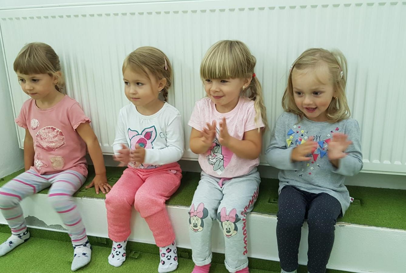 Broučci: "pracujeme a cvičíme" :-) - 17