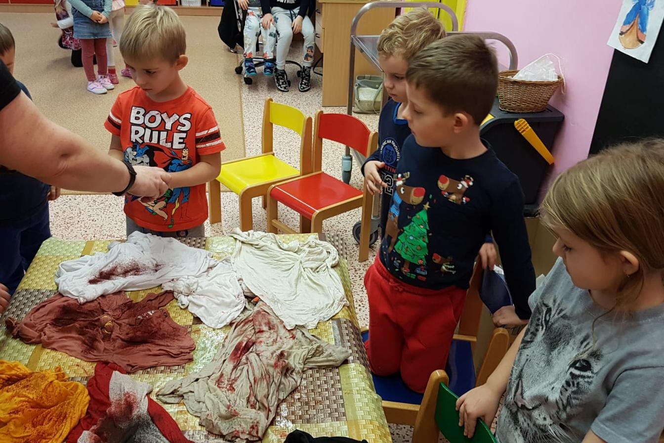 Výroba čertovských trik :-)