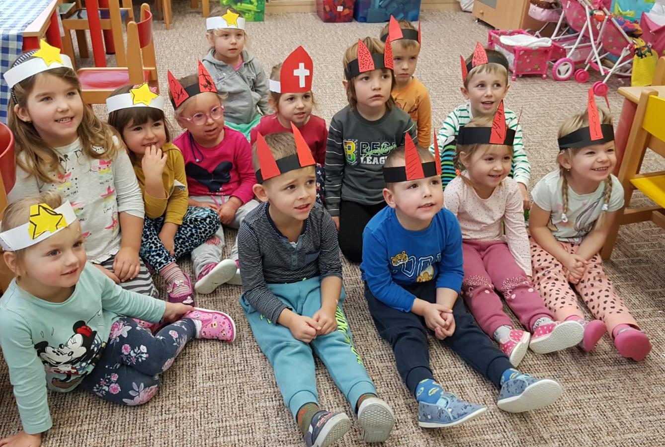 Broučci: "čertoviny", vycházka k Betlému, výroba sněhuláčka - 1