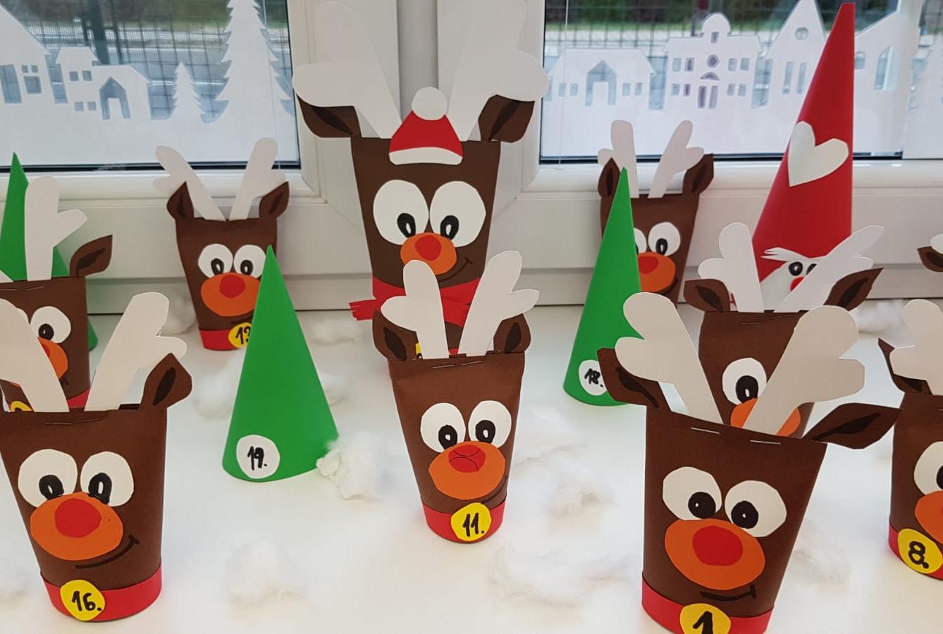 Broučci: "čertoviny", vycházka k Betlému, výroba sněhuláčka - 13