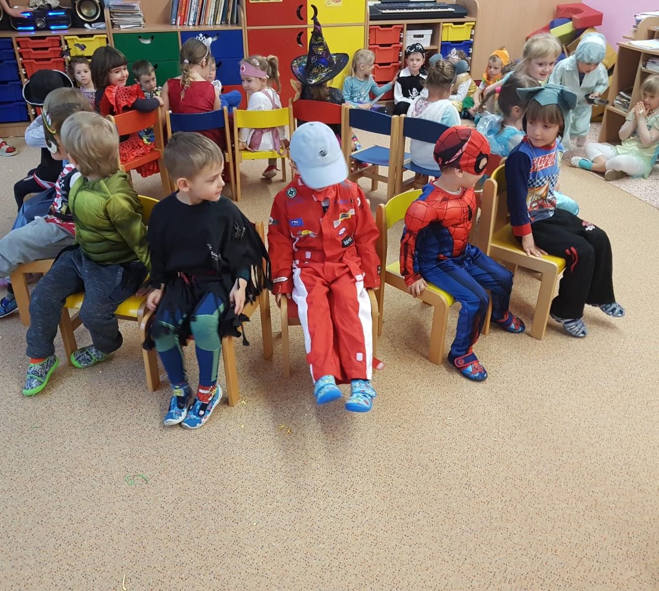 Karnevalové dopoledne v MŠ :-) - 1