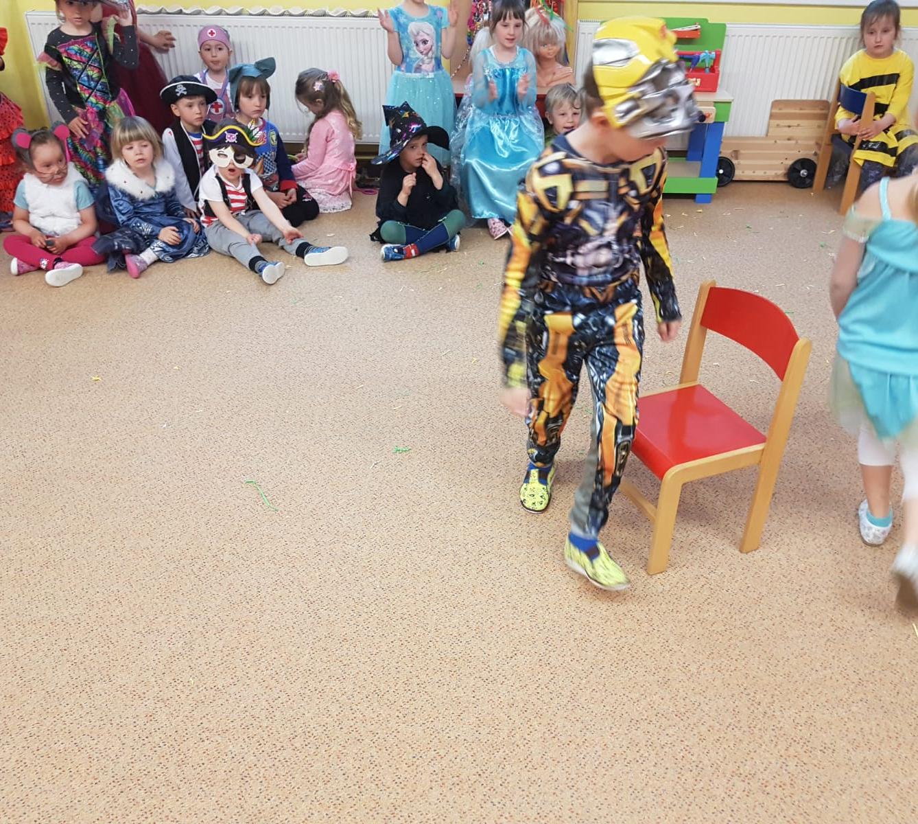 Karnevalové dopoledne v MŠ :-) - 2