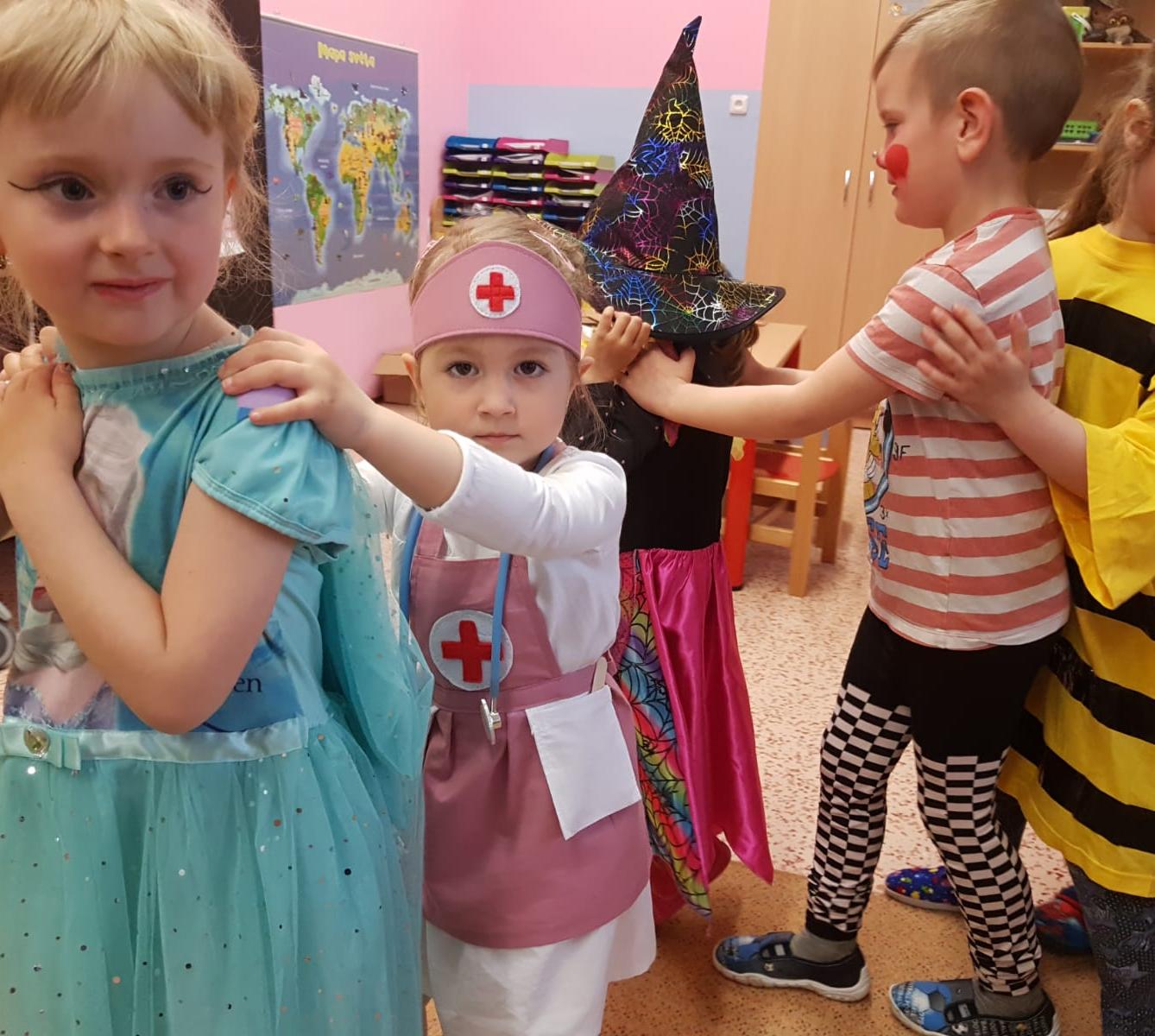 Karnevalové dopoledne v MŠ :-) - 4