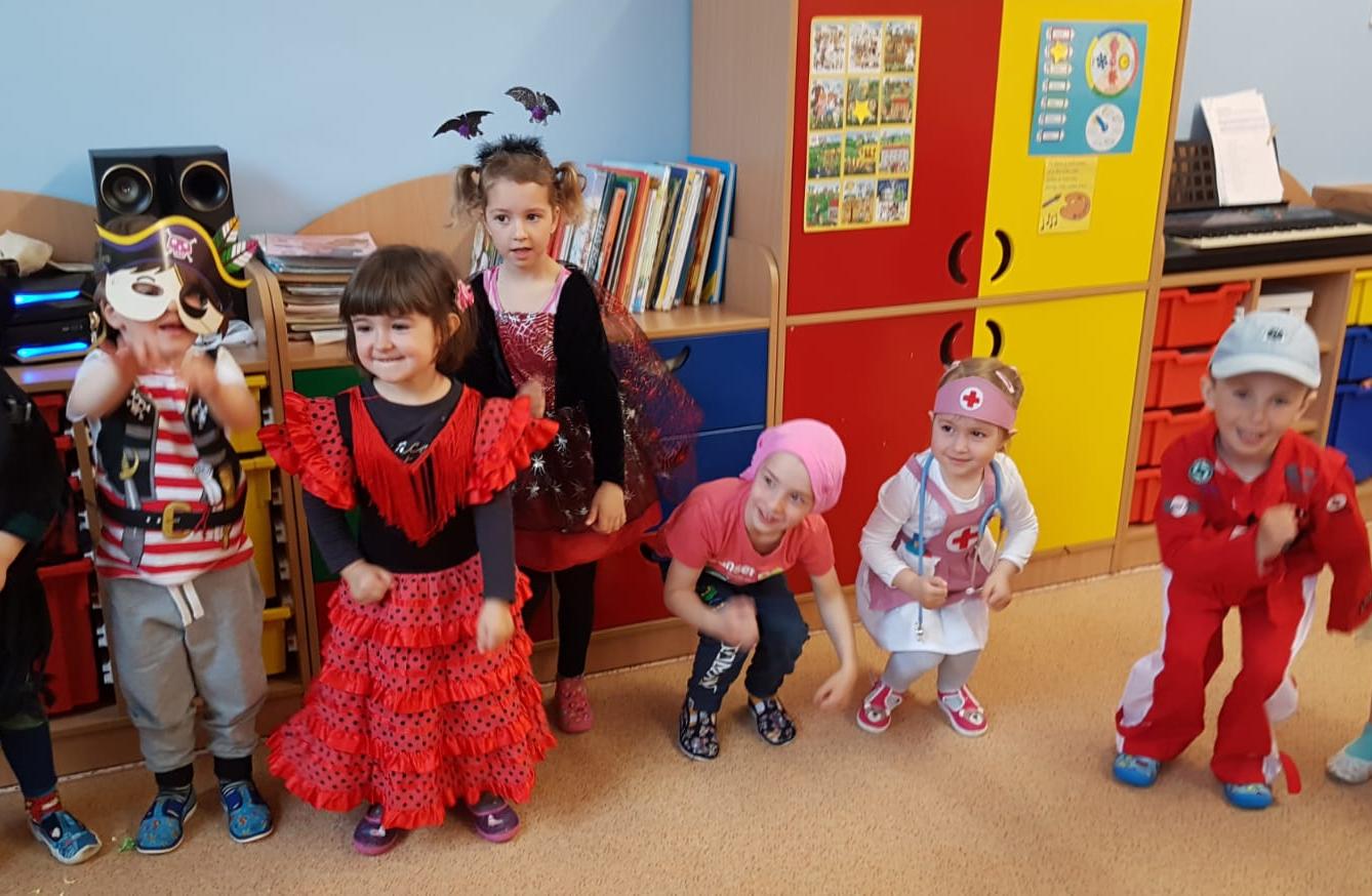 Karnevalové dopoledne v MŠ :-) - 10