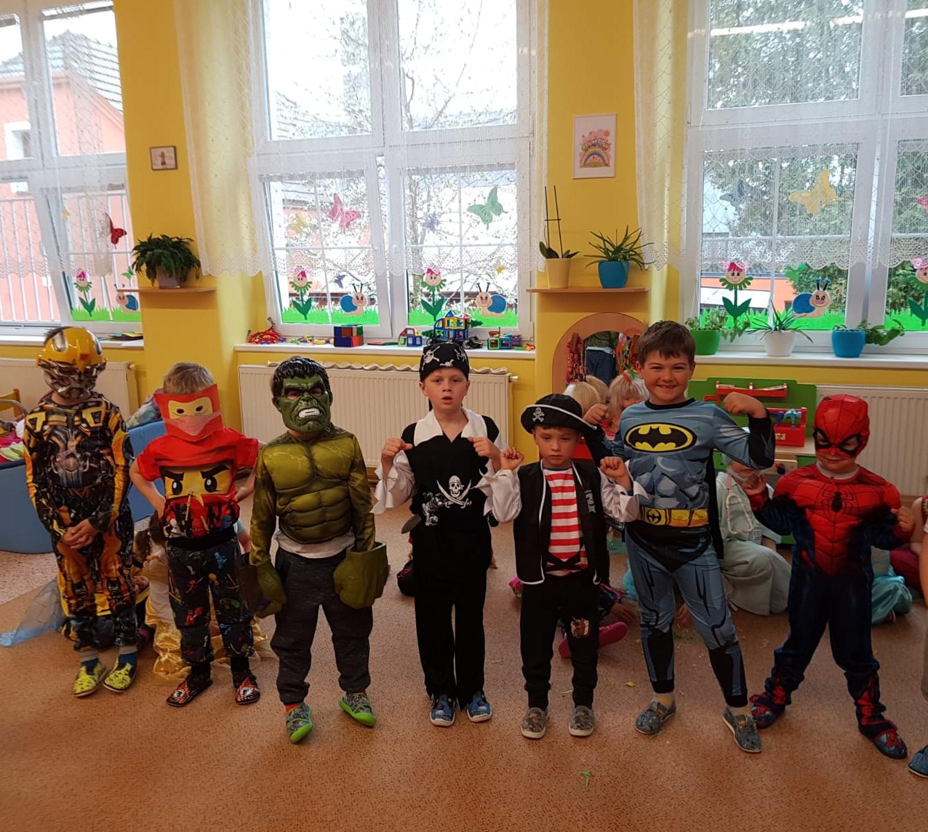 Karnevalové dopoledne v MŠ :-) - 12