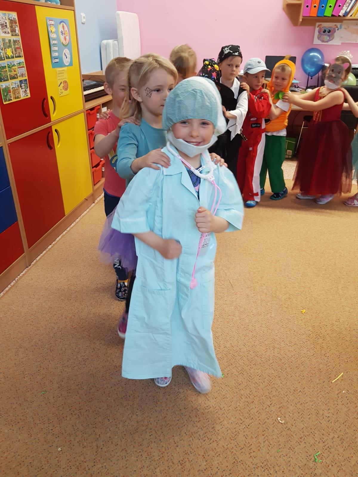 Karnevalové dopoledne v MŠ :-) - 22