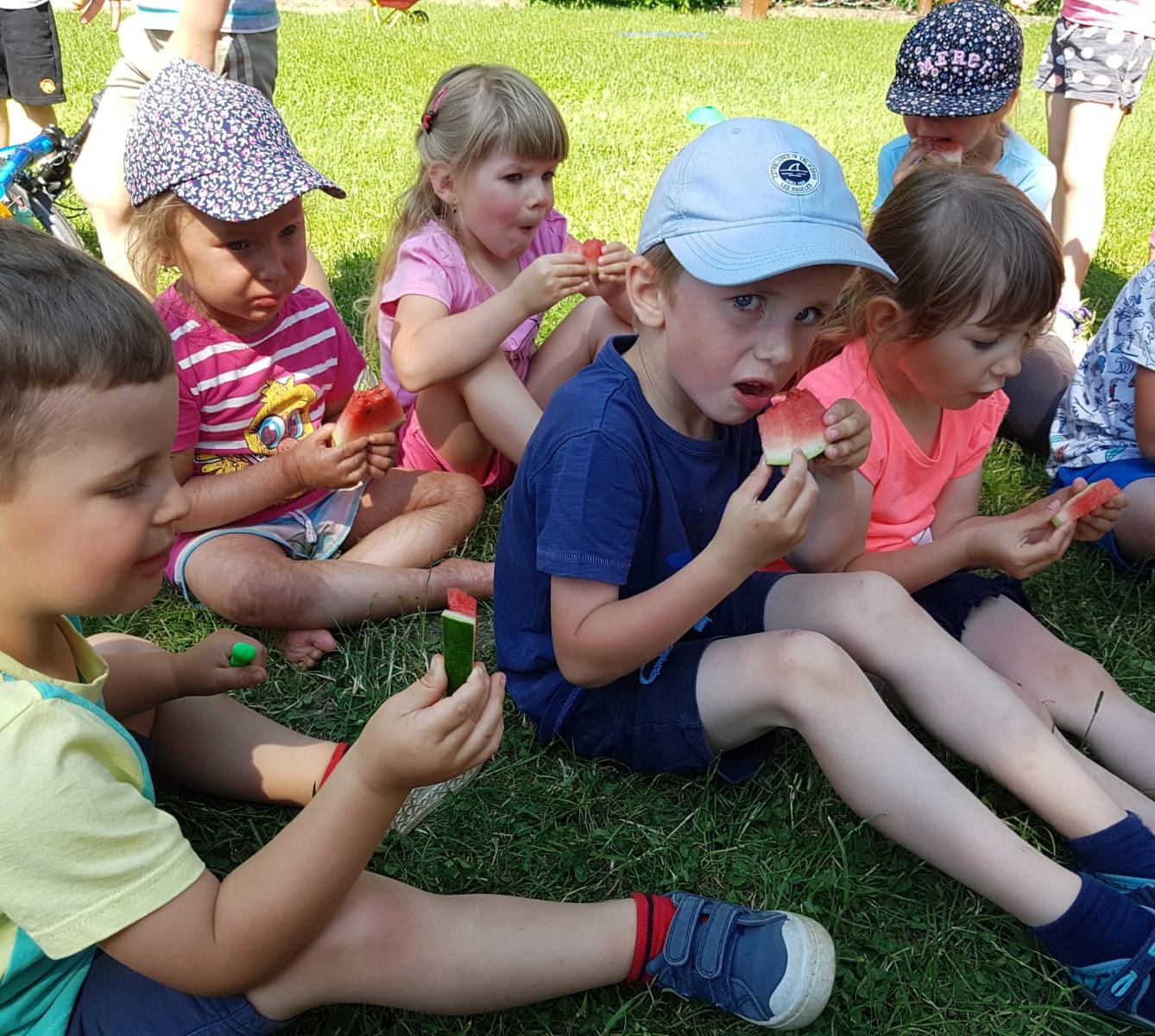 Broučci-autíčková školka, broučci+sovičky-kolojízda - 1