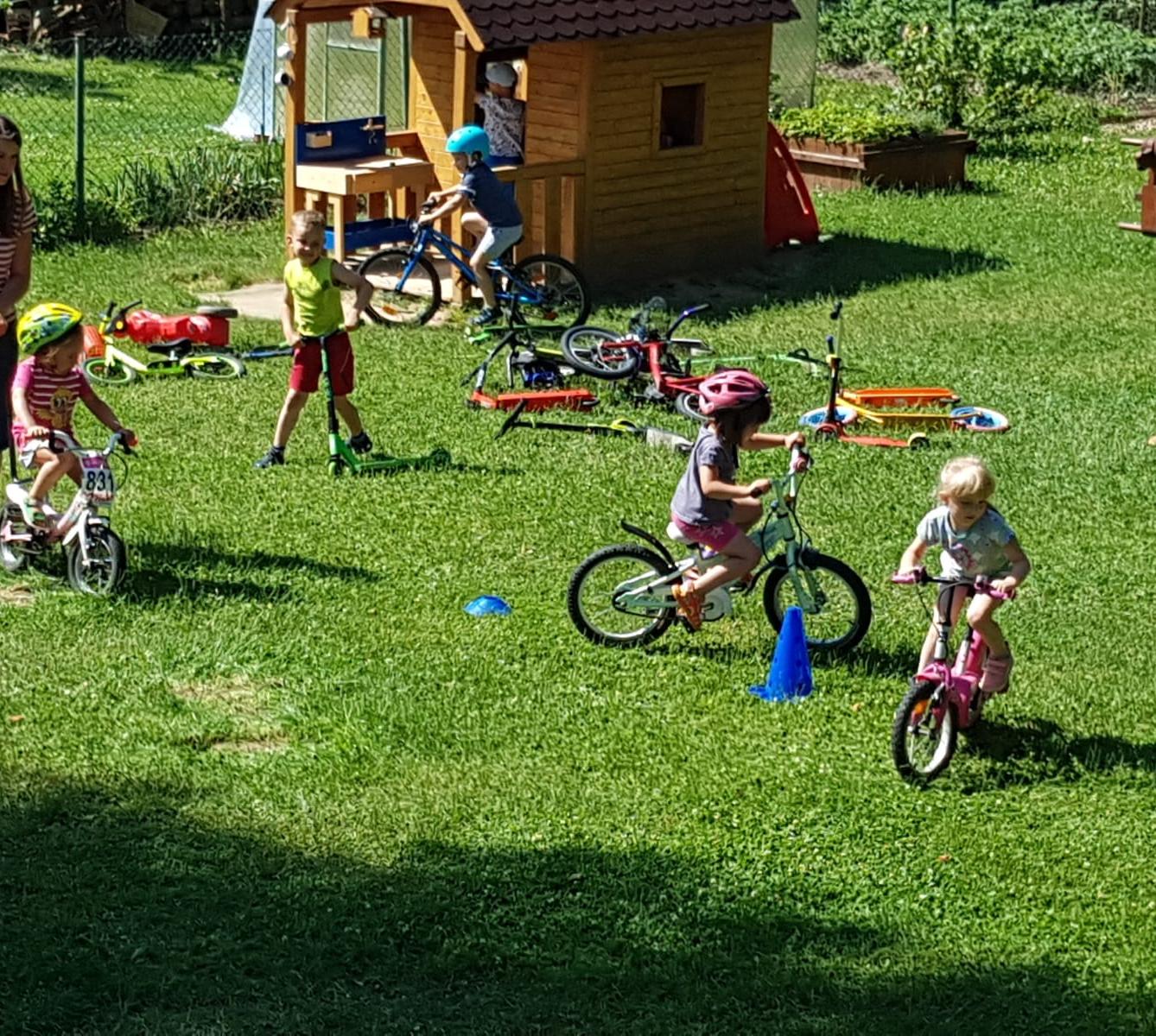 Broučci-autíčková školka, broučci+sovičky-kolojízda - 3