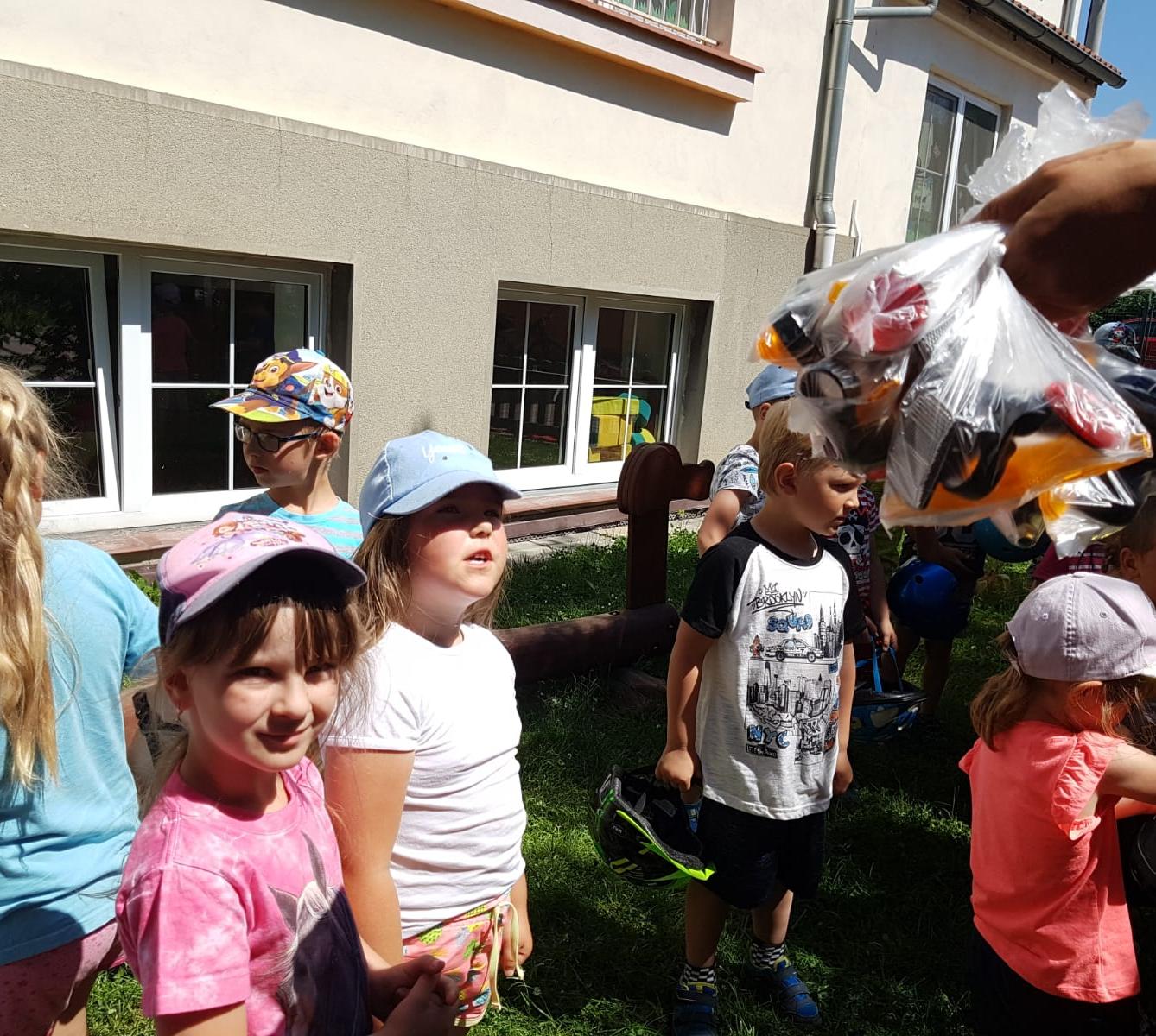 Broučci-autíčková školka, broučci+sovičky-kolojízda - 6