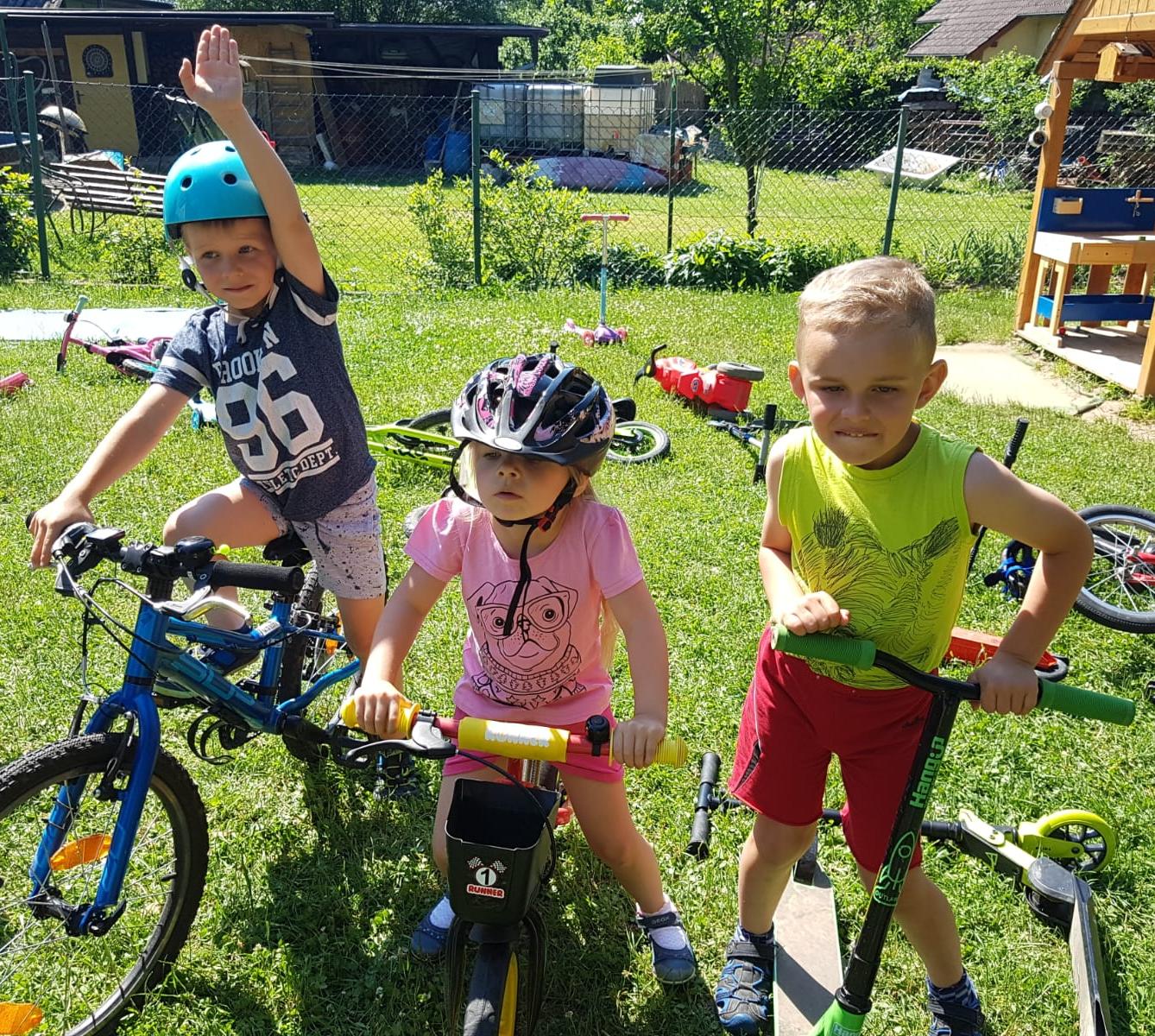 Broučci-autíčková školka, broučci+sovičky-kolojízda - 12