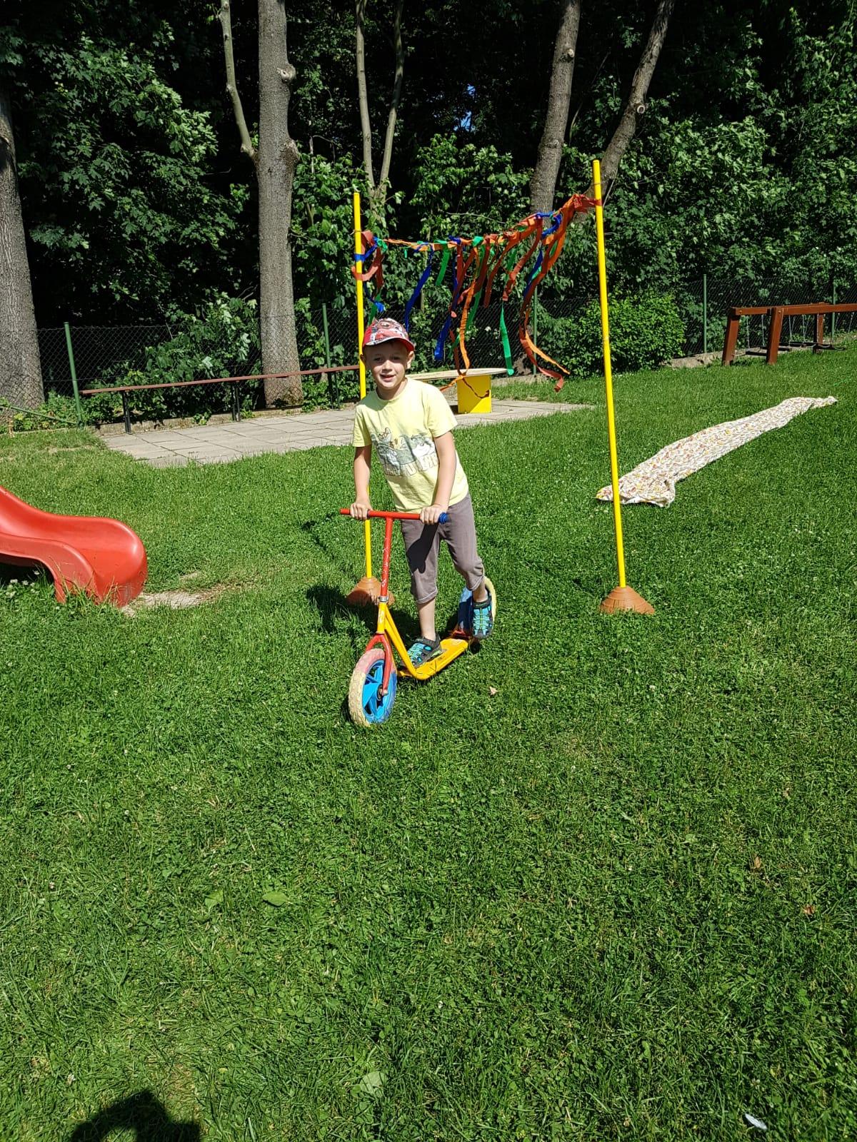 Broučci-autíčková školka, broučci+sovičky-kolojízda - 15