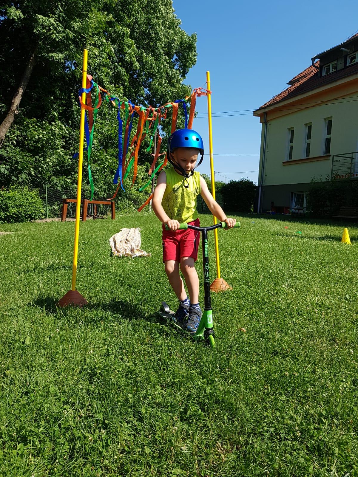 Broučci-autíčková školka, broučci+sovičky-kolojízda - 16