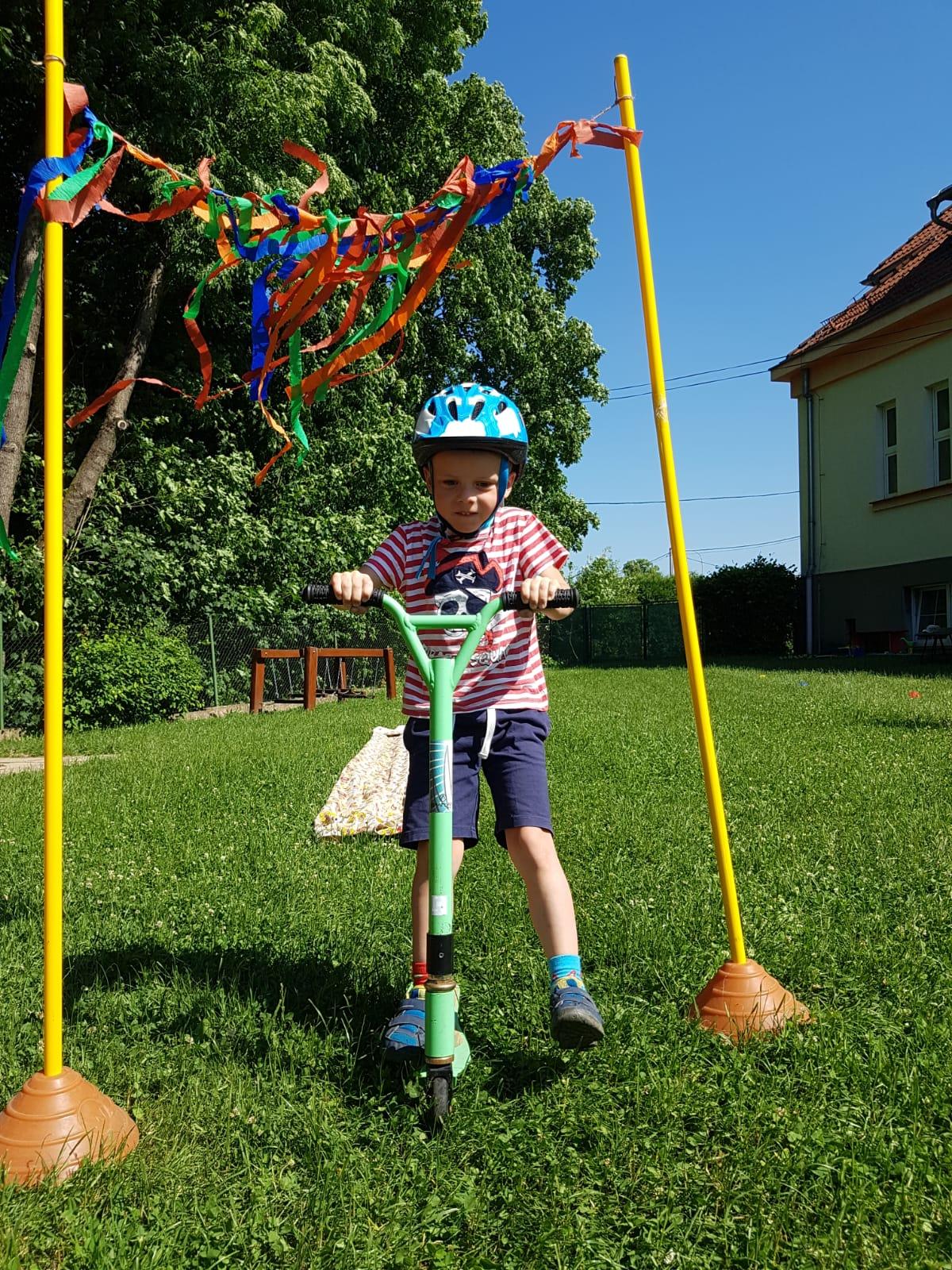 Broučci-autíčková školka, broučci+sovičky-kolojízda - 19