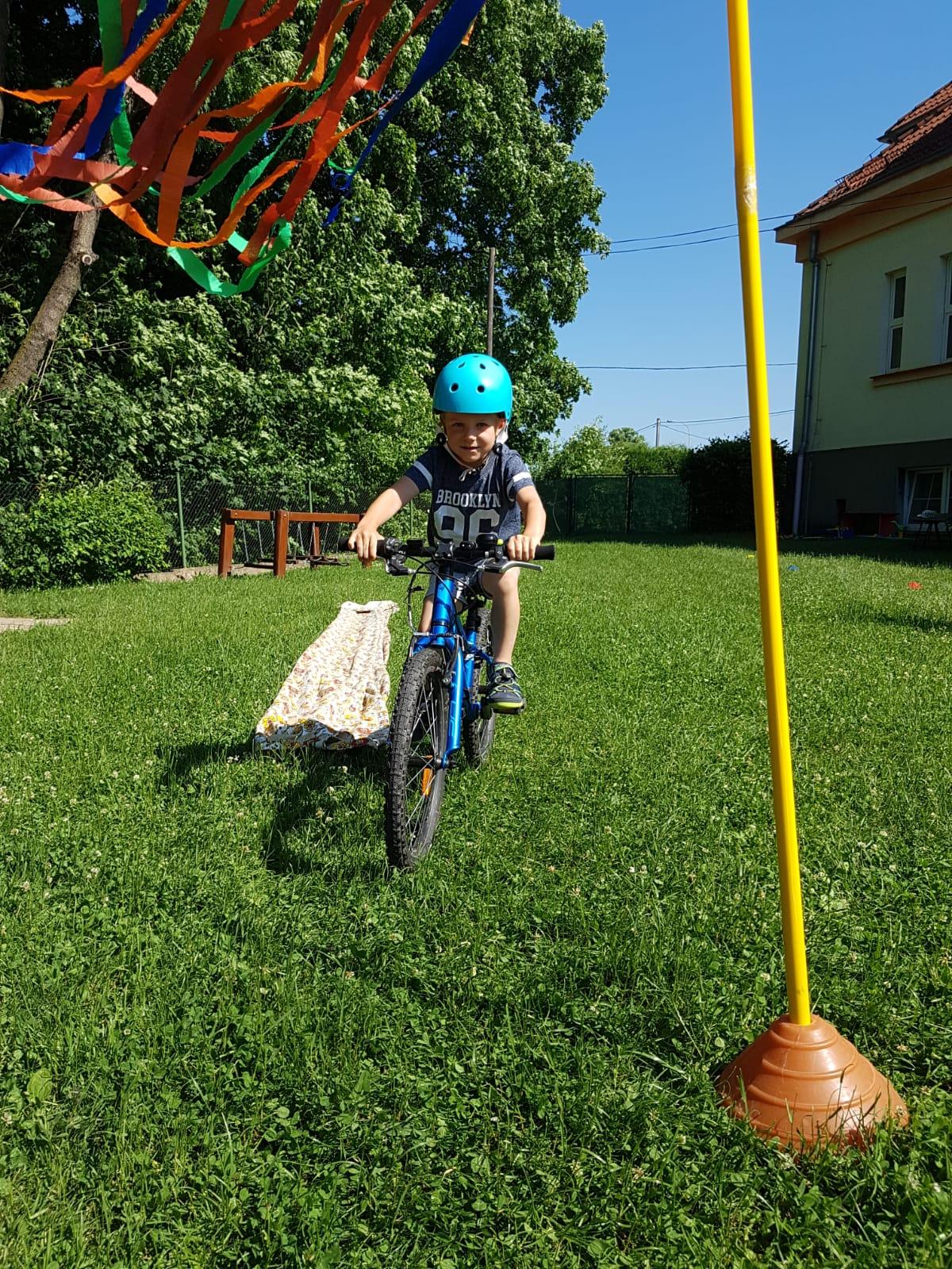 Broučci-autíčková školka, broučci+sovičky-kolojízda - 21