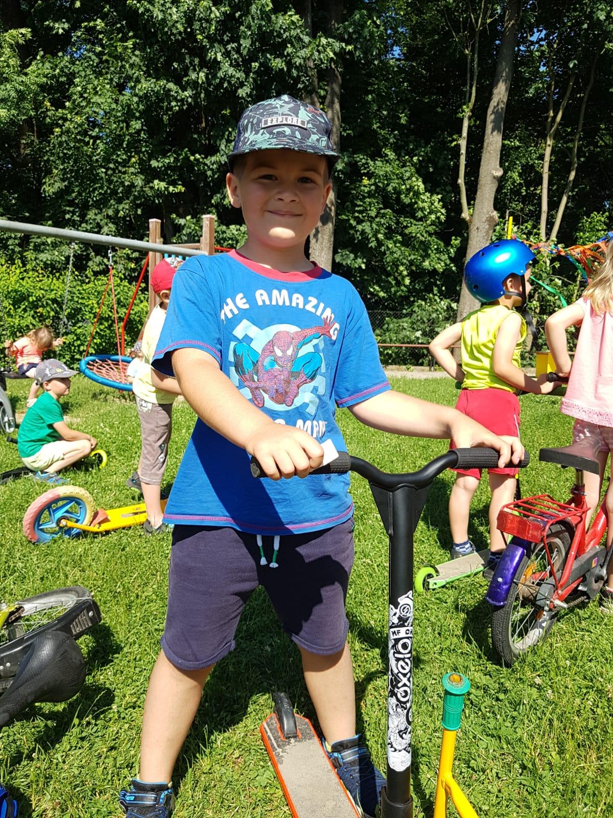 Broučci-autíčková školka, broučci+sovičky-kolojízda - 23