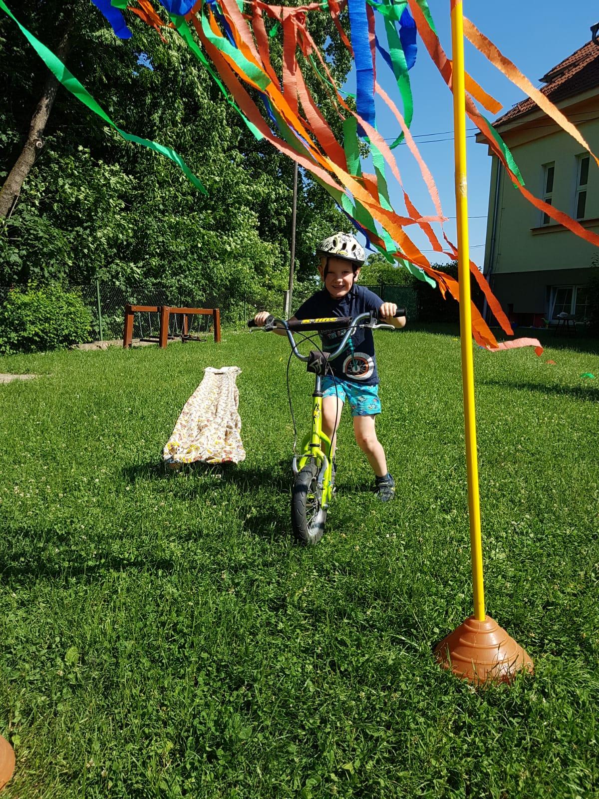 Broučci-autíčková školka, broučci+sovičky-kolojízda - 25