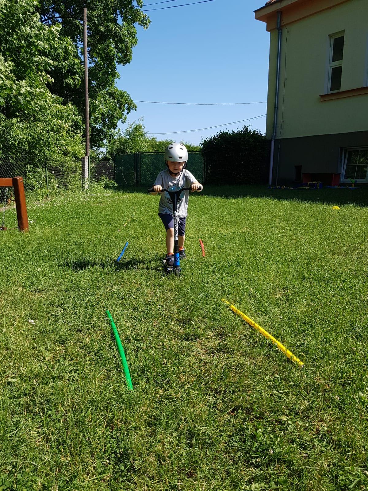 Broučci-autíčková školka, broučci+sovičky-kolojízda - 27