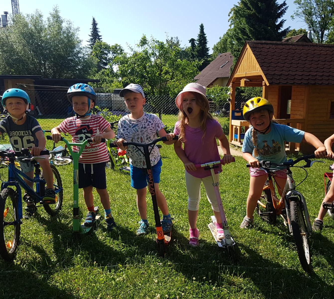 Broučci-autíčková školka, broučci+sovičky-kolojízda - 31